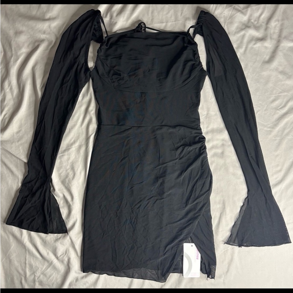 Chic Long Sleeve Black Dress